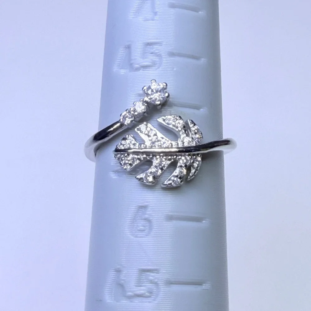 Fragrant Jewels Silver Tone Monstera Leaf Crystal Bypass Wrap Ring Size 5.5